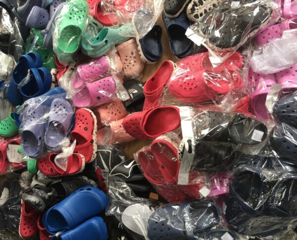 20220325_103349.jpg Crocs PALLETS