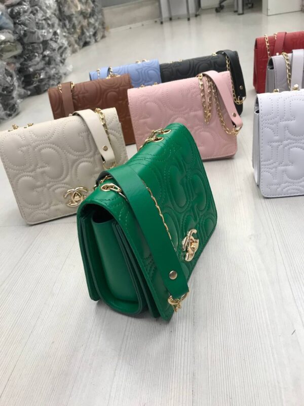 Wholesale Woman Bags & Purse Pallets for Sale - Bulk Discounts Available