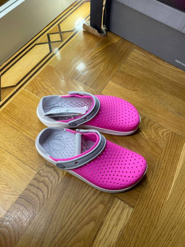 IMG_20220320_220754_139.jpg Crocs PALLETS