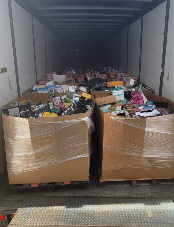 32603.jpg AMAZON OVERSTOCK BRAND NEW ITEMS