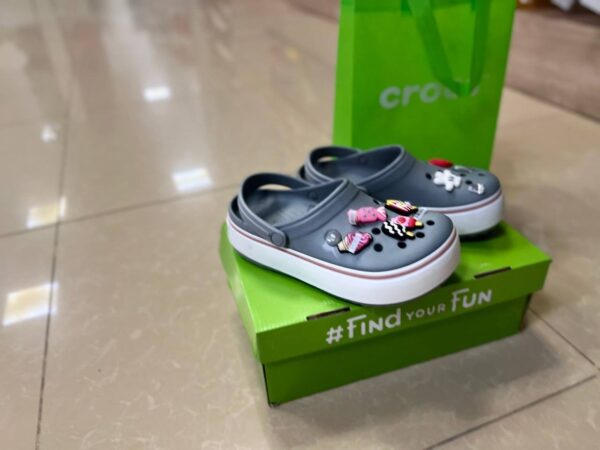 32635.jpg Crocs PALLETS