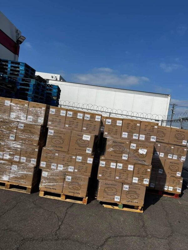 61648.jpg Dove Body Wash pallet