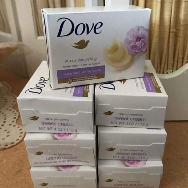 1000009740.jpg Dove Body Wash pallet